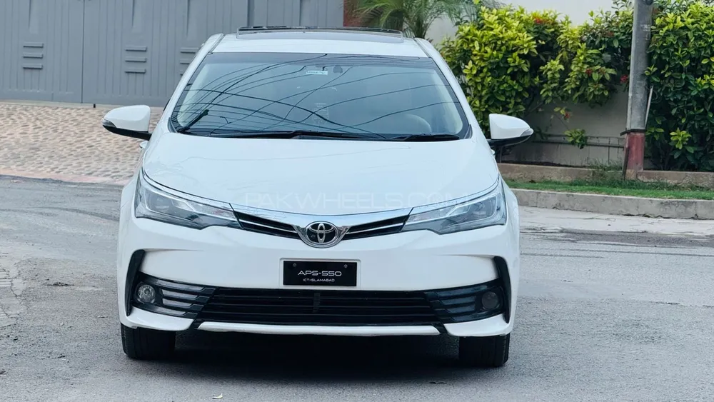 Toyota Corolla 2019 for Sale in Faisalabad Image-1