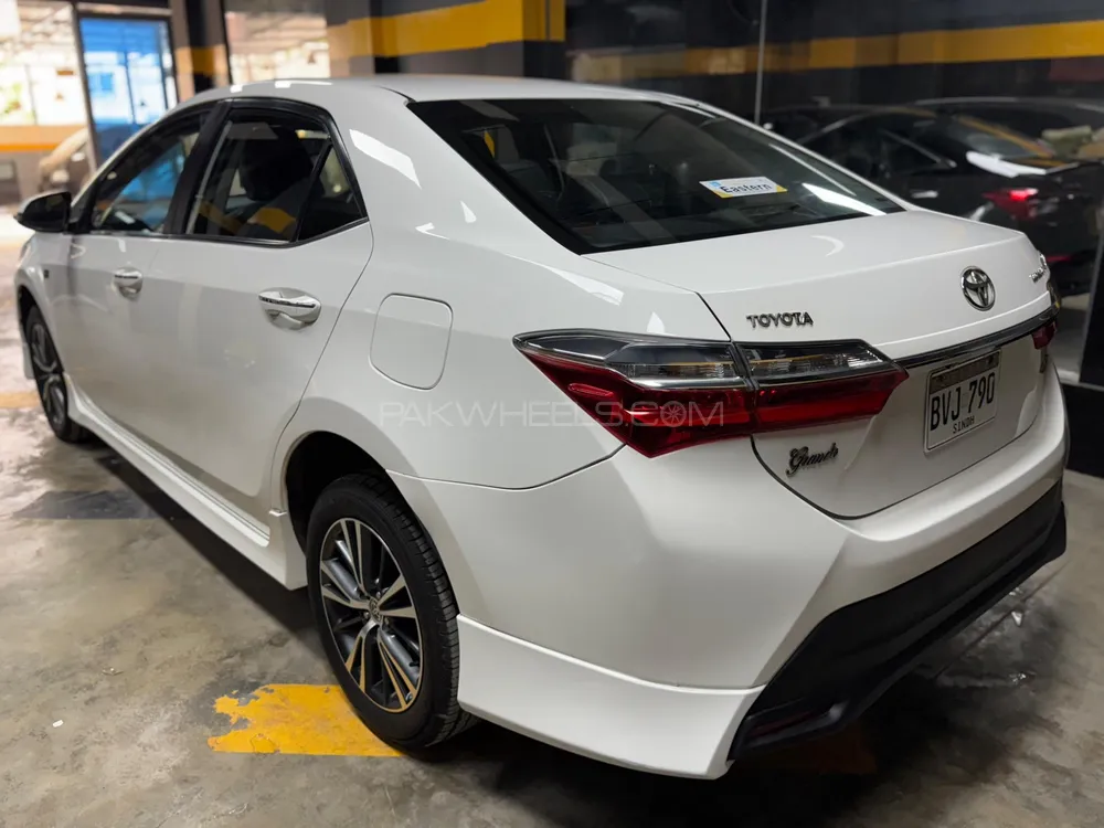 Toyota Corolla 2021 for Sale in Karachi Image-1
