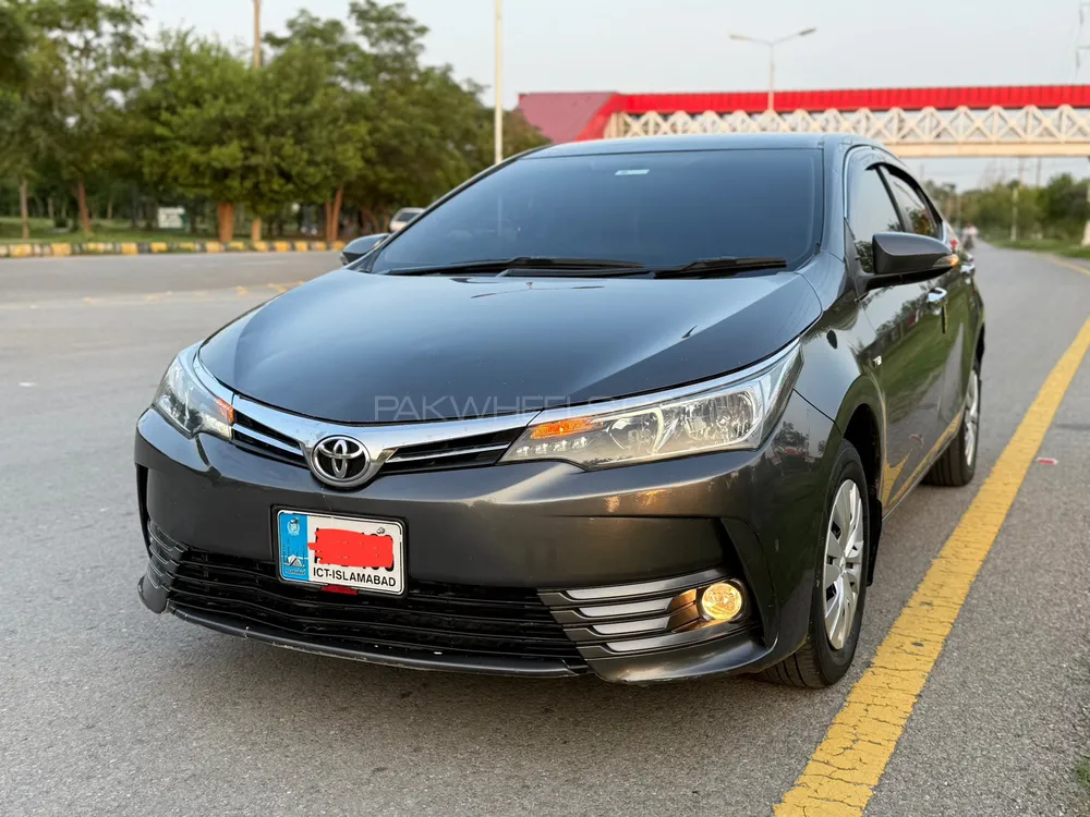 Toyota Corolla 2017 for Sale in Islamabad Image-1
