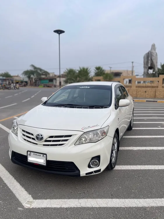 Toyota Corolla 2014 for Sale in Burewala Image-1