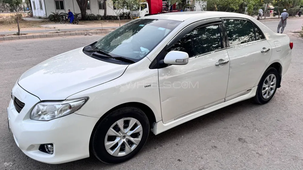 Toyota Corolla 2011 for Sale in Lahore Image-1
