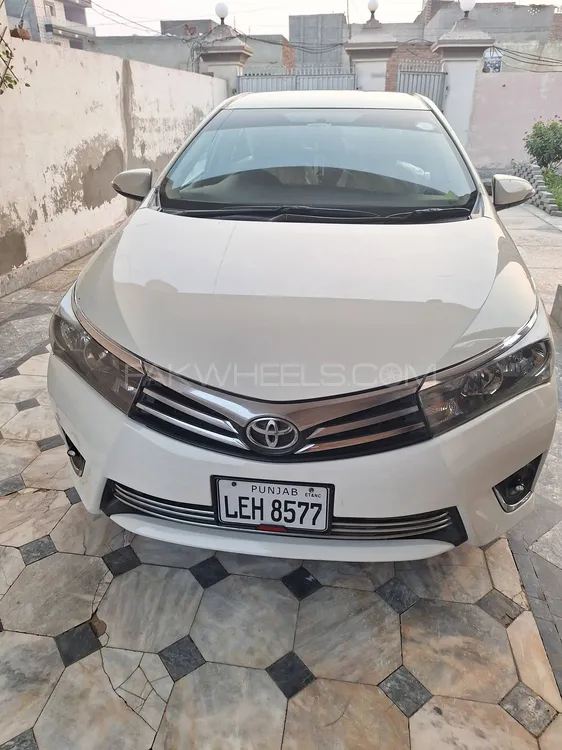Toyota Corolla 2015 for Sale in Faisalabad Image-1