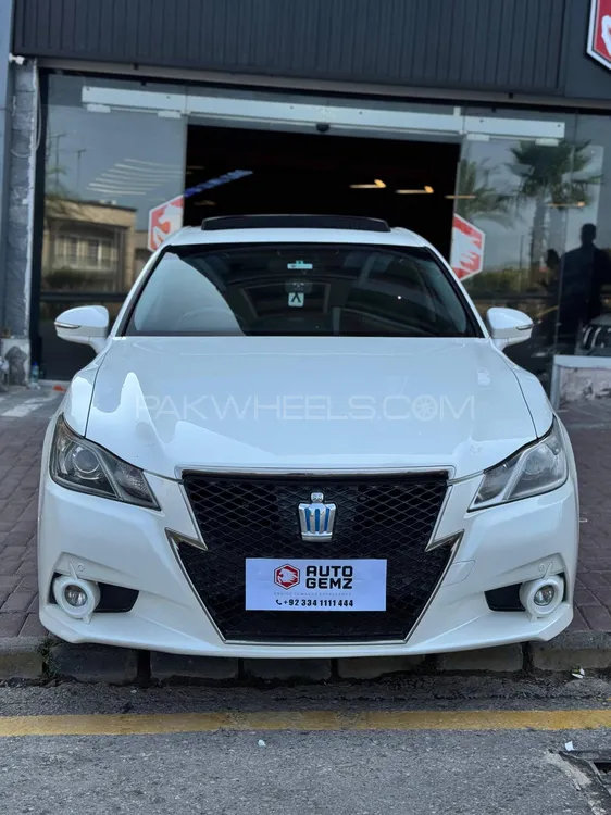 Toyota Crown 2014 for Sale in Islamabad Image-1