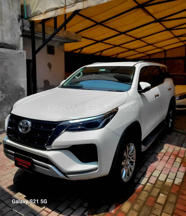 Toyota Fortuner 2023 for Sale in Lahore Image-1