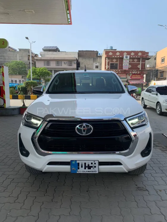 Toyota Hilux 2021 for Sale in Islamabad Image-1