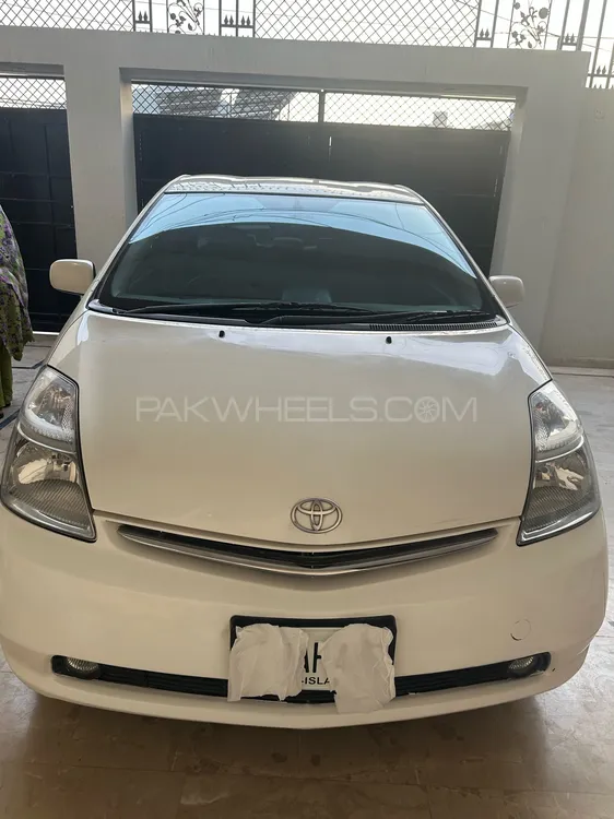Toyota Prius 2011 for Sale in Islamabad Image-1