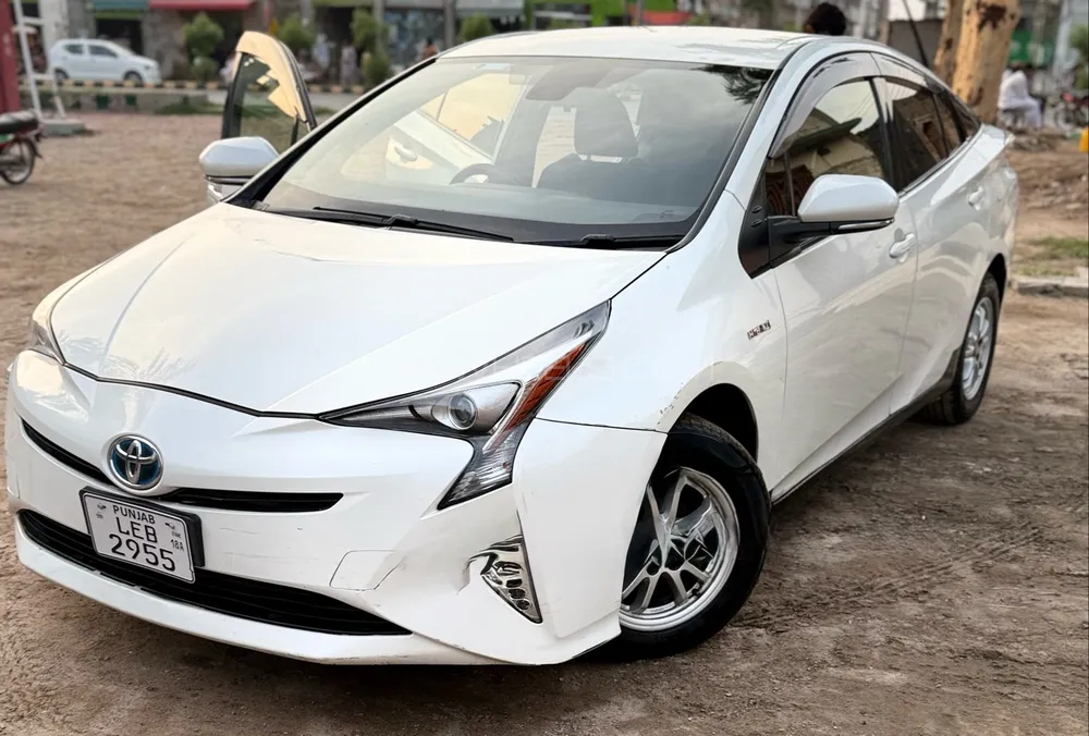 Toyota Prius 2015 for Sale in Gujranwala Image-1