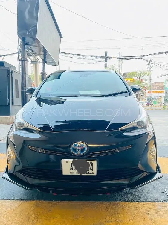 Toyota Prius 2016 for Sale in Lahore Image-1