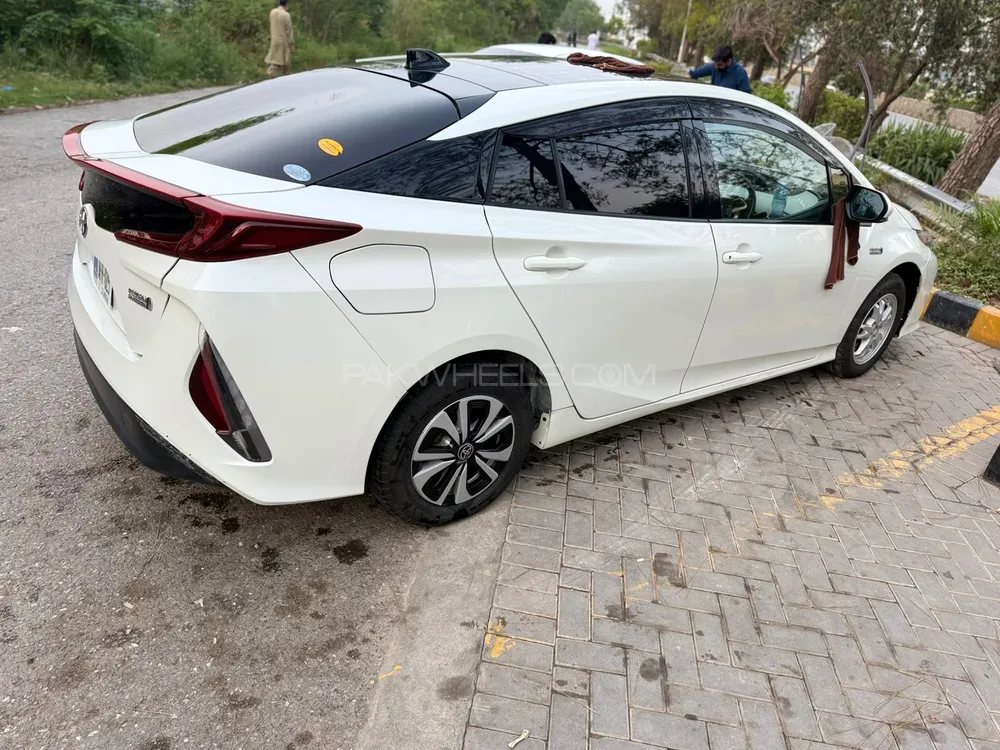 Toyota Prius 2017 for Sale in Quetta Image-1