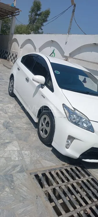 Toyota Prius 2012 for Sale in Peshawar Image-1