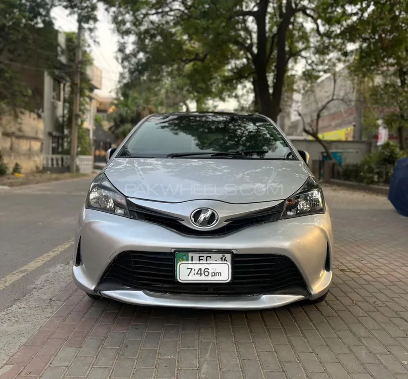Toyota Vitz 2014 for Sale in Lahore Image-1