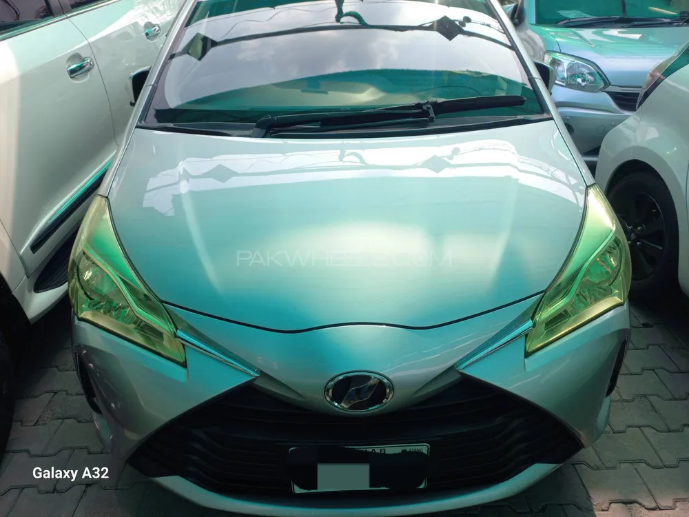 Toyota Vitz 2018 for Sale in Lahore Image-1