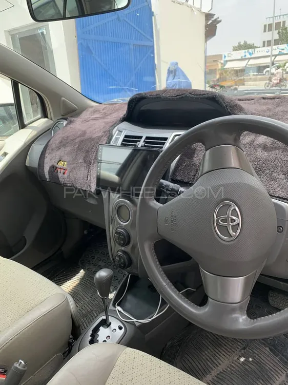 Toyota Vitz 2010 for Sale in Quetta Image-1