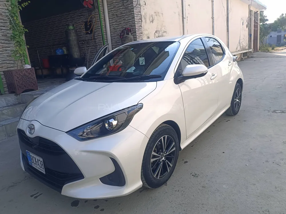 Toyota Yaris Hatchback 2020 for Sale in Haripur Image-1