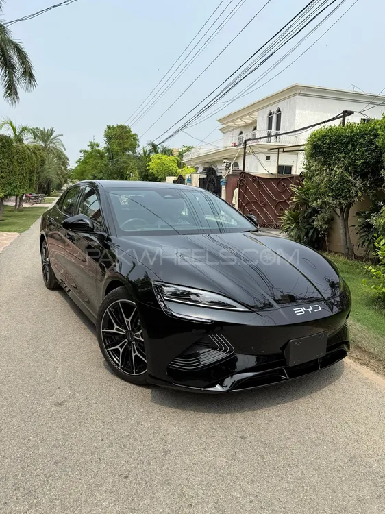 BYD Seal 2025 for Sale in Lahore Image-1
