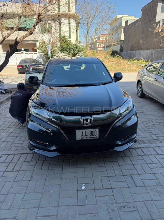 Honda Vezel 2016 for Sale in Islamabad Image-1