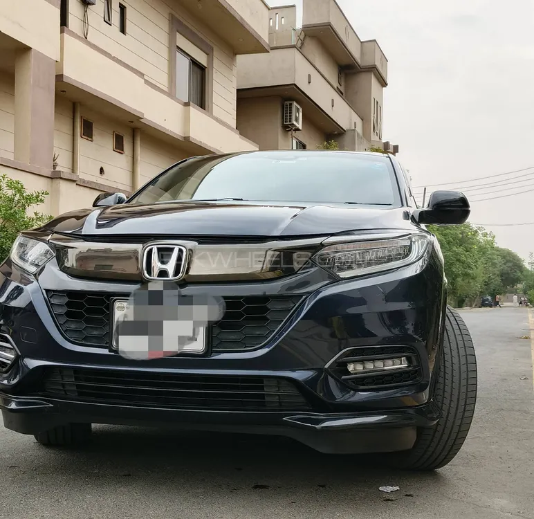 Honda Vezel 2018 for Sale in Lahore Image-1