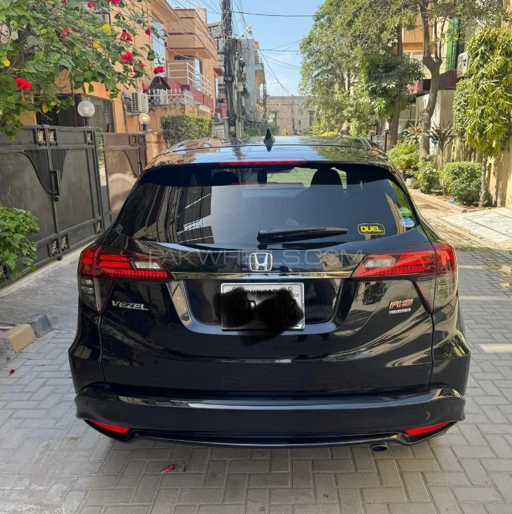 Honda Vezel 2020 for Sale in Lahore Image-1