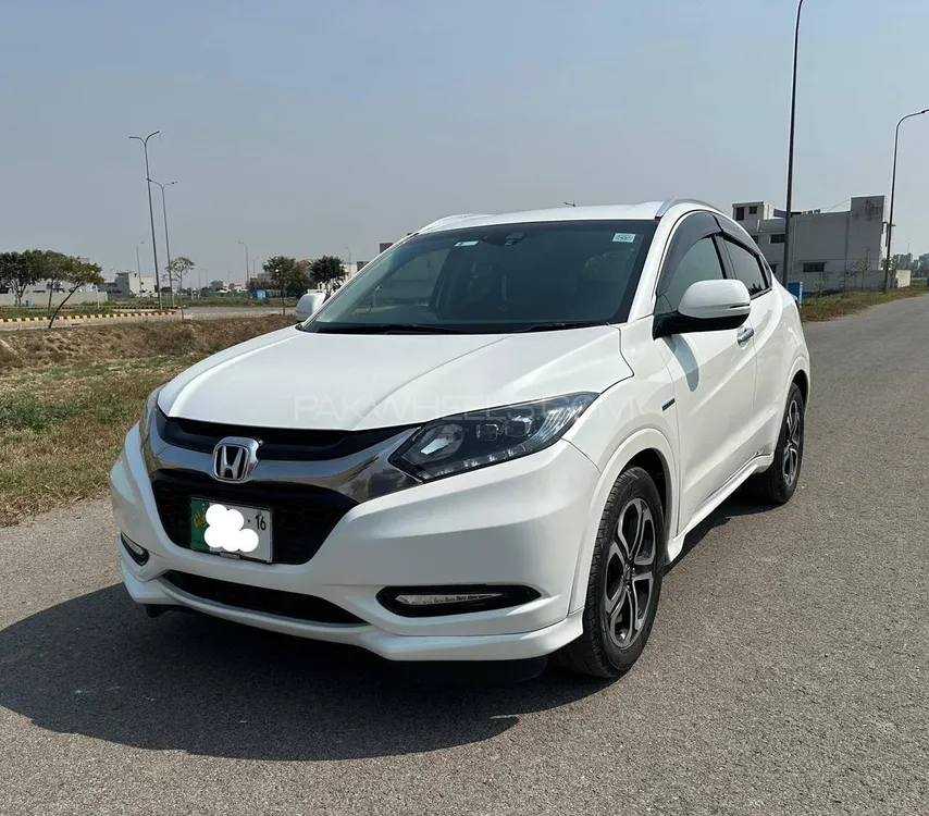 Honda Vezel 2015 for Sale in Rawalpindi Image-1