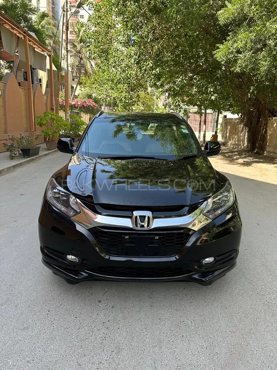 Honda Vezel 2016 for Sale in Karachi Image-1