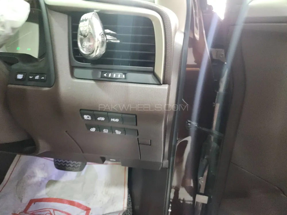 Lexus RX Series 2017 for Sale in Karachi Lexus RX Series 2017 for Sale in Karachi Image-9