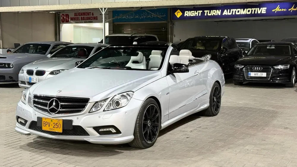 Mercedes Benz E Class Cabriolet 2010 for Sale in Rawalpindi Image-1