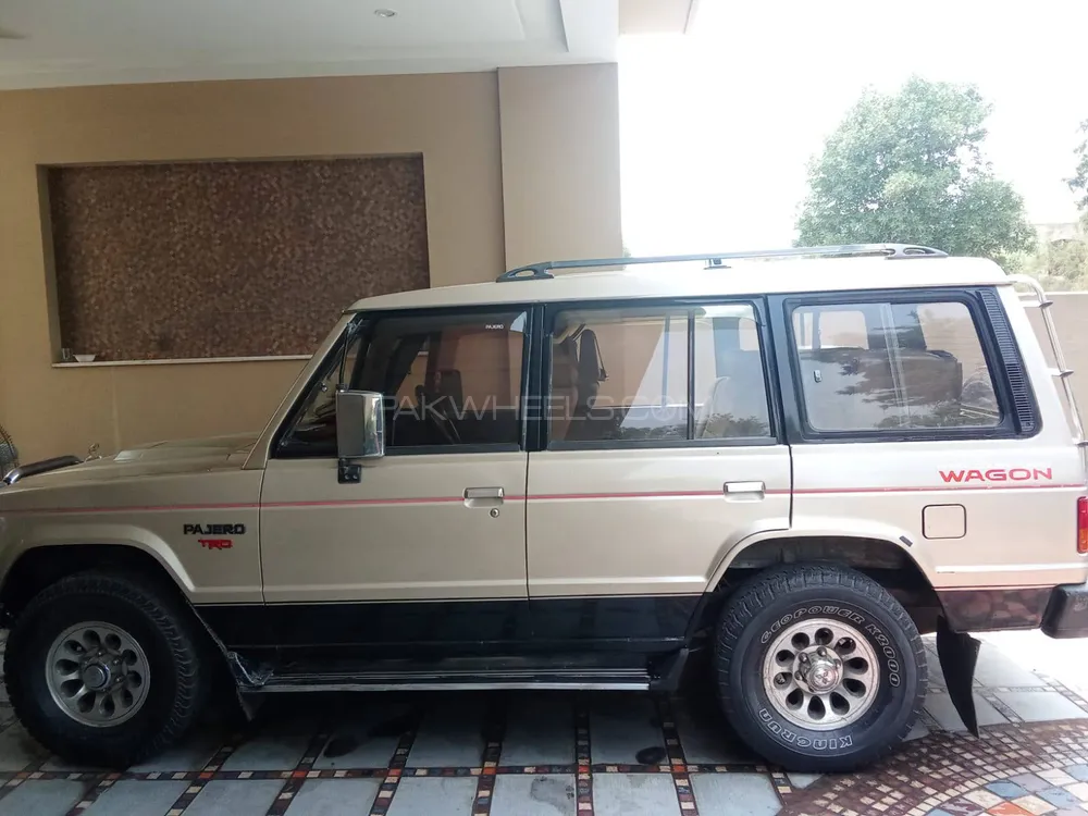 Mitsubishi Pajero 1989 for Sale in Lahore Image-1