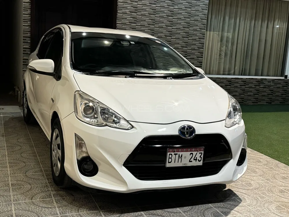 Toyota Aqua 2017 for Sale in Karachi Image-1