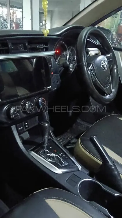 Toyota Corolla 2015 for Sale in Gujrat Image-1