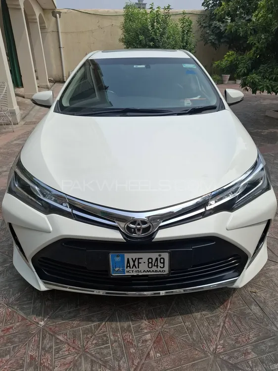 Toyota Corolla 2021 for Sale in Peshawar Image-1
