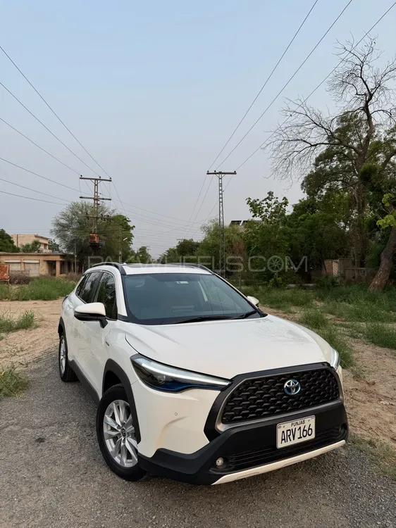 Toyota Corolla Cross 2024 for Sale in Okara Image-1