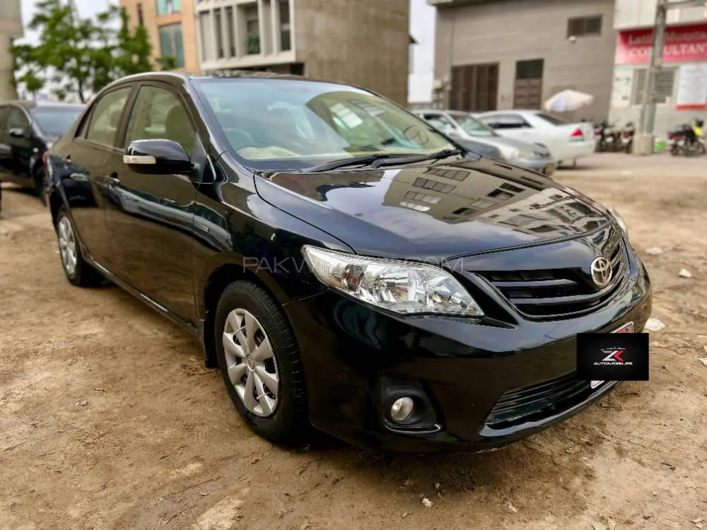 Toyota Corolla 2013 for Sale in Karachi Image-1