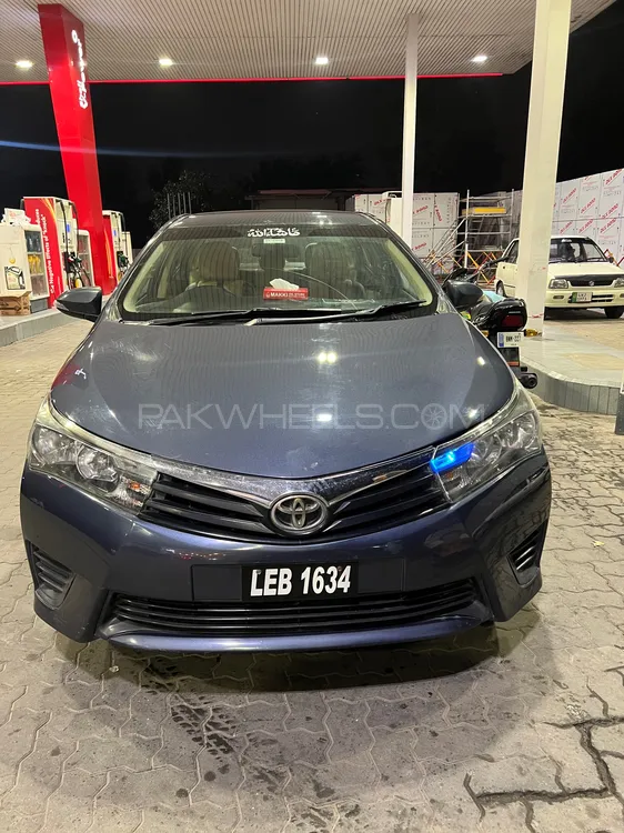 Toyota Corolla 2016 for Sale in Islamabad Image-1