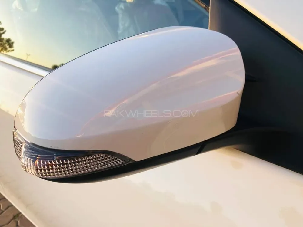 Toyota Corolla 2016 for Sale in Islamabad Image-1