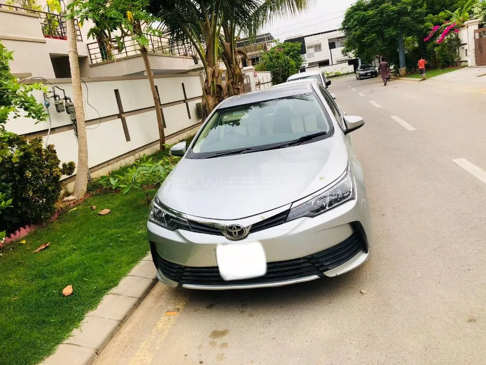 Toyota Corolla 2018 for Sale in Karachi Image-1