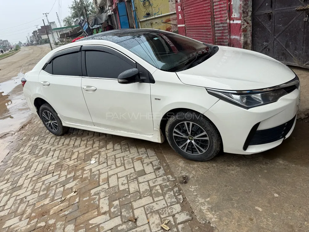 Toyota Corolla 2018 for Sale in Sialkot Image-1