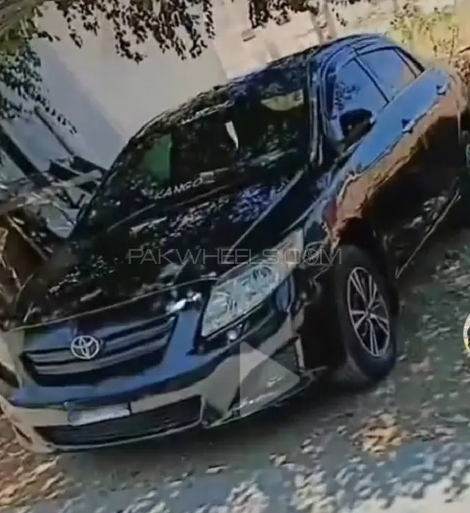 Toyota Corolla 2010 for Sale in Larkana Image-1