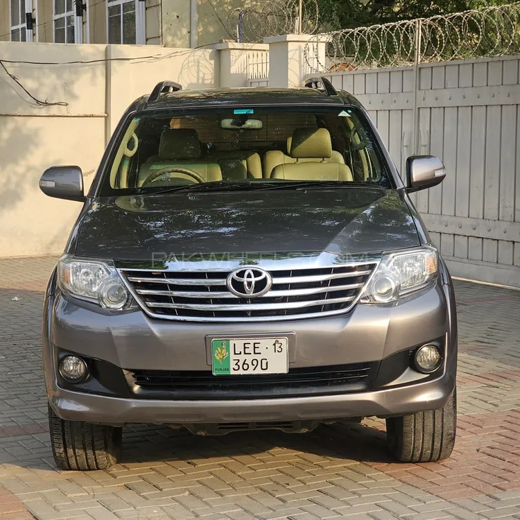 Toyota Fortuner 2013 for Sale in Lahore Image-1