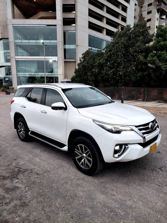 Toyota Fortuner 2018 for Sale in Karachi Image-1
