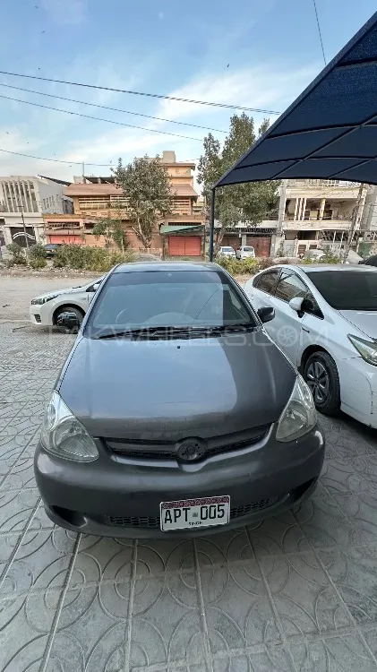 Toyota Platz 2004 for Sale in Karachi Image-1