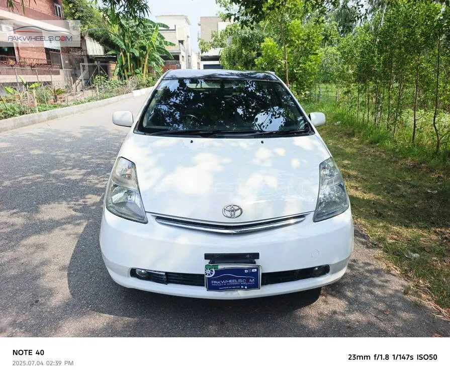 Toyota Prius 2008 for Sale in Islamabad Image-1