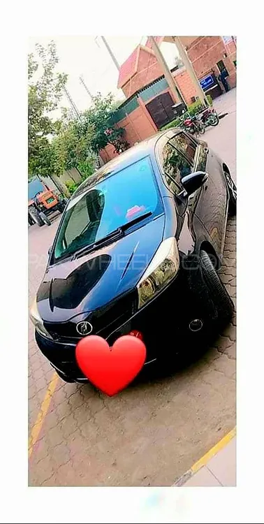 Toyota Vitz 2012 for Sale in Peshawar Image-1