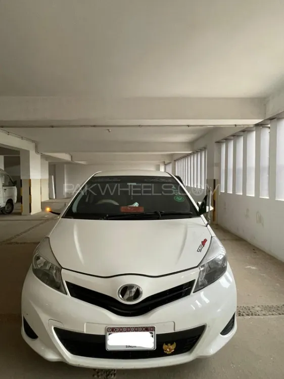 Toyota Vitz 2011 for Sale in Karachi Image-1