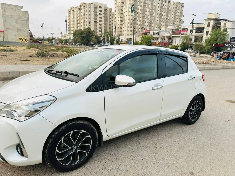 Toyota Vitz 2019 for Sale in Karachi Image-1