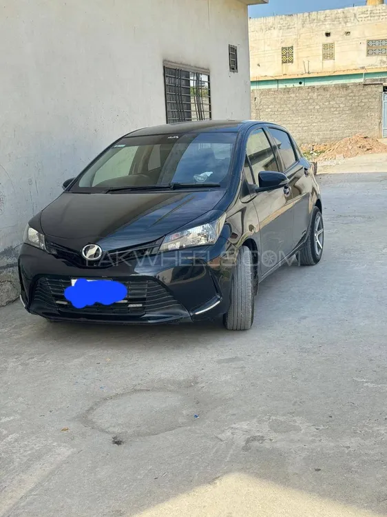 Toyota Vitz 2014 for Sale in Wah cantt Image-1