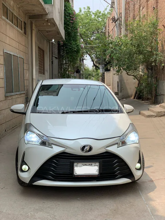 Toyota Vitz 2018 for Sale in Faisalabad Image-1