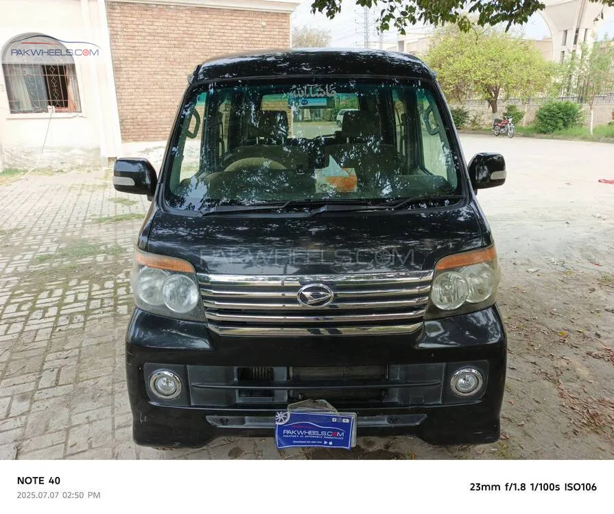 Daihatsu Atrai Wagon 2010 for Sale in Peshawar Image-1