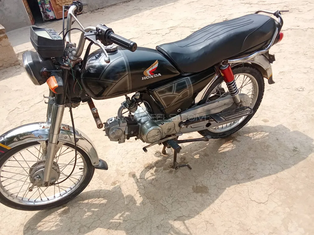 Honda CD 70 2017 for Sale Image-1