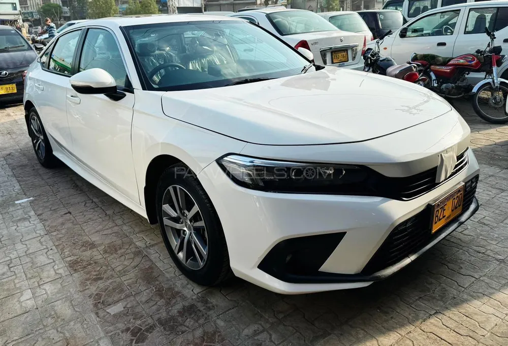 Honda Civic 2024 for Sale in Hyderabad Image-1