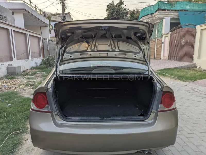Honda Civic 2010 for Sale in Multan Image-1